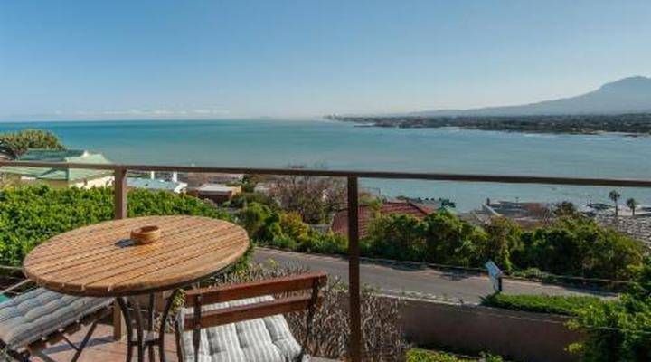 18 on Kloof Guest House 