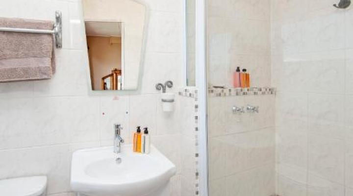 18 on Kloof Guest House 