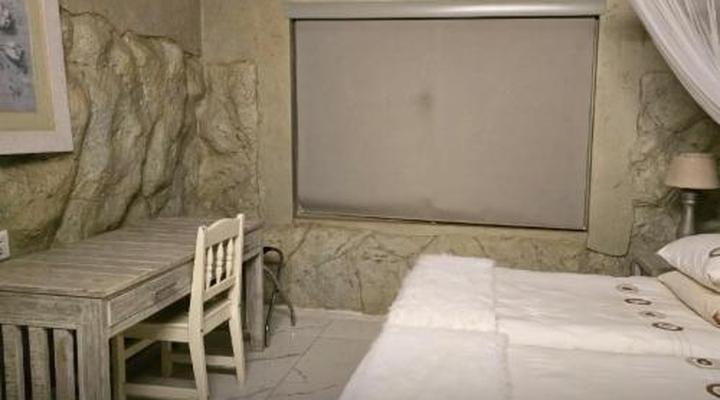 Thulani Game Lodge & Eco Estate