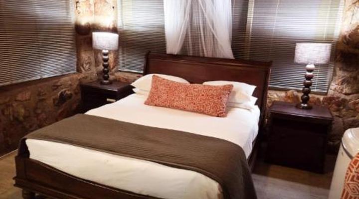 Thulani Game Lodge & Eco Estate