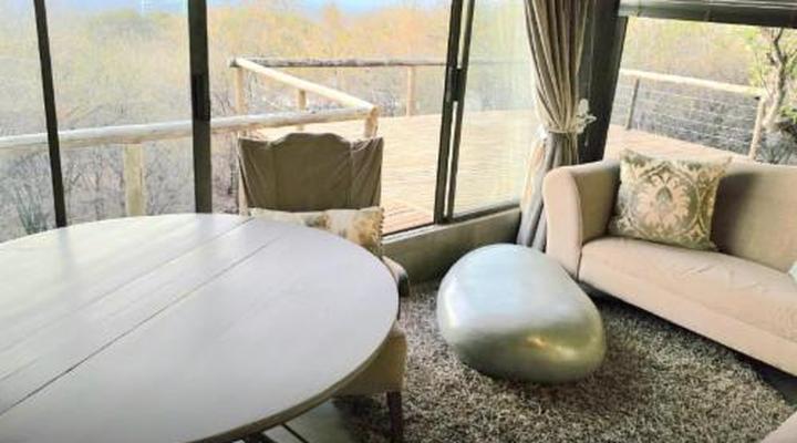 Thulani Game Lodge & Eco Estate