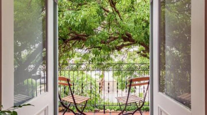 Auberge Burgundy Guest House