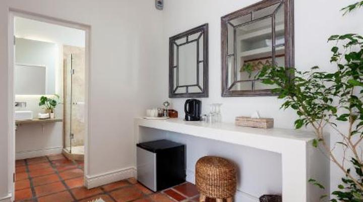 Auberge Burgundy Guest House