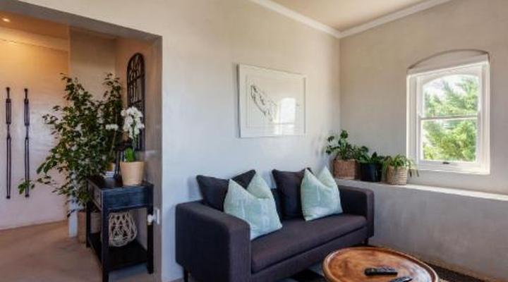 Auberge Burgundy Guest House