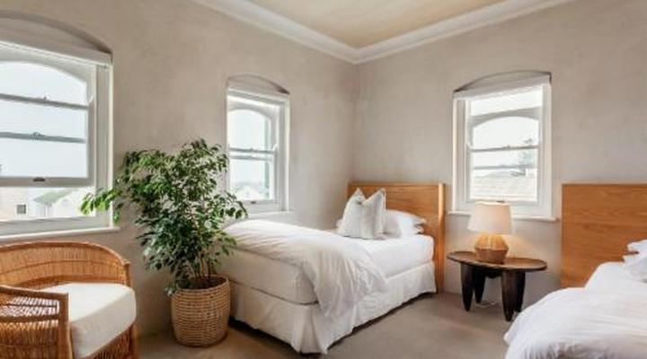 Auberge Burgundy Guest House