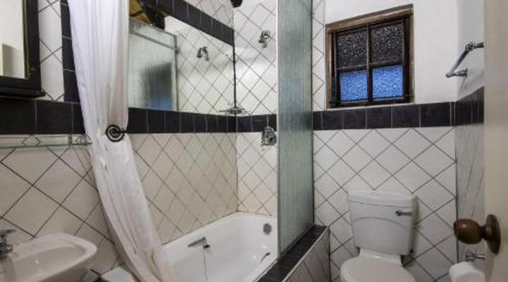 Khaya La Manzi Guest Lodge & Conferencing