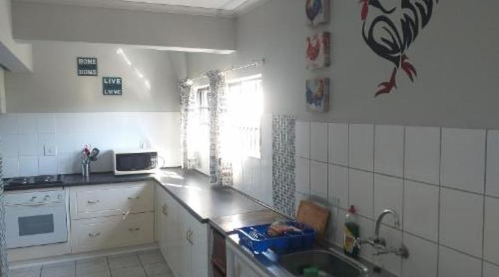 Khaya La Manzi Guest Lodge & Conferencing