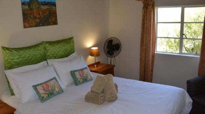 The Country Garden / Beecatcher Guest Farm