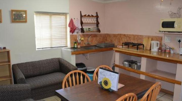 The Country Garden / Beecatcher Guest Farm