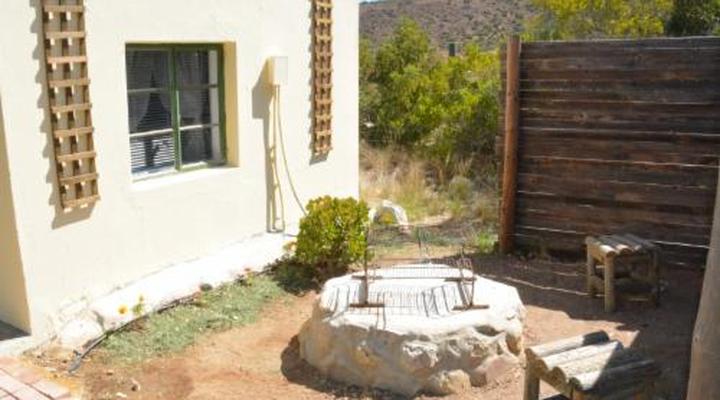 The Country Garden / Beecatcher Guest Farm