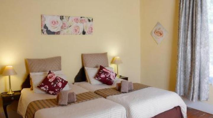 The Country Garden / Beecatcher Guest Farm