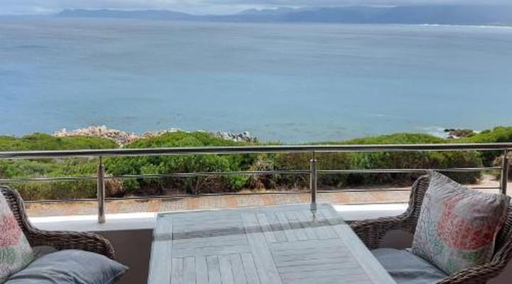 Kleinzee Oceanfront Guest House