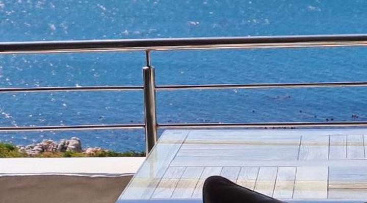 Kleinzee Oceanfront Guest House