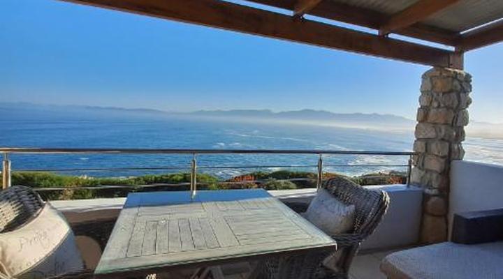 Kleinzee Oceanfront Guest House