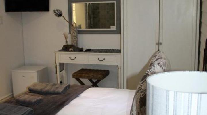 Kleinzee Oceanfront Guest House