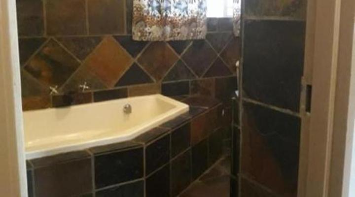 African Silhouette Guesthouse