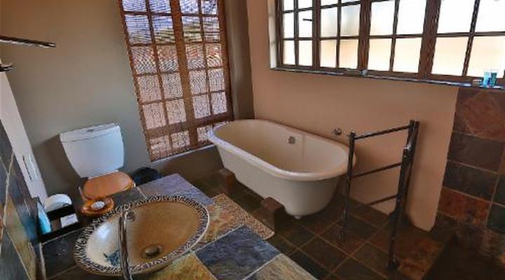 Mangwa Valley Game Lodge