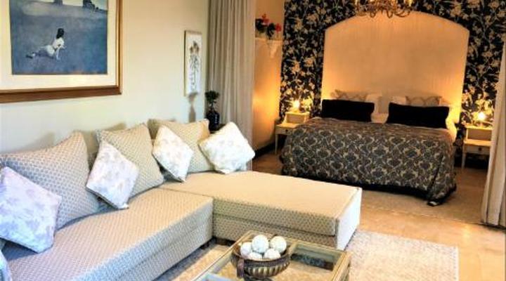 Bakenhof Winelands Lodge