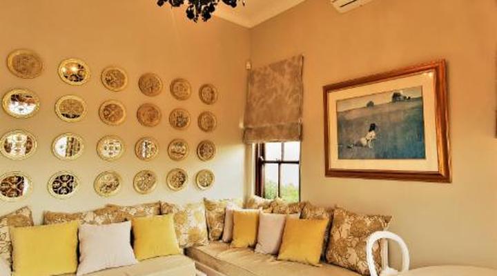 Bakenhof Winelands Lodge