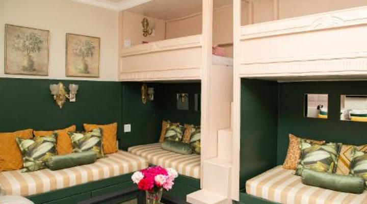 Bakenhof Winelands Lodge