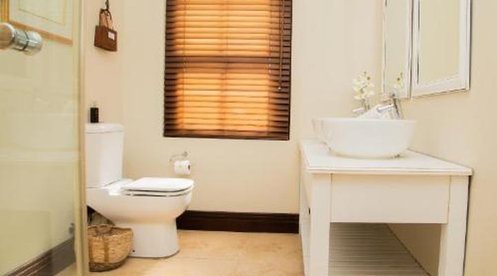 Bakenhof Winelands Lodge