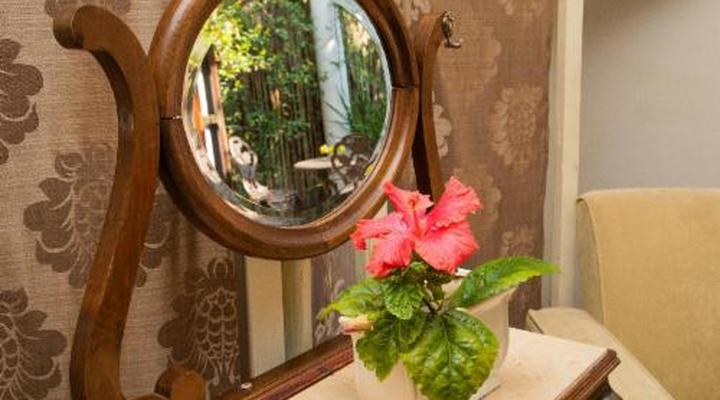 Bakenhof Winelands Lodge