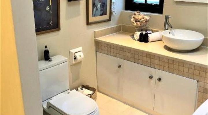 Bakenhof Winelands Lodge