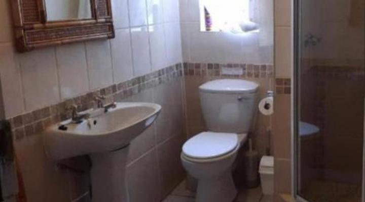 Fisant, Bokmakierie & Hoephoep Guesthouse