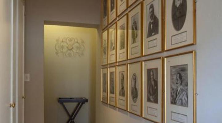 Chartwell Castle and Guest House