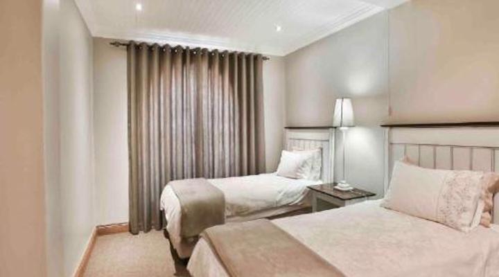 Accommodation @ Van's