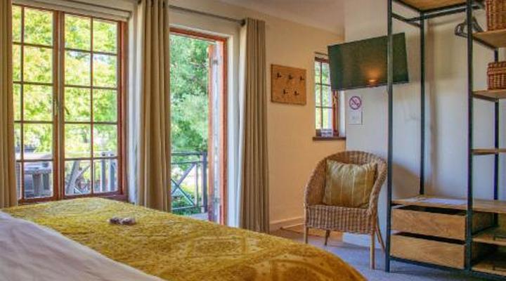 5 Seasons Guesthouse