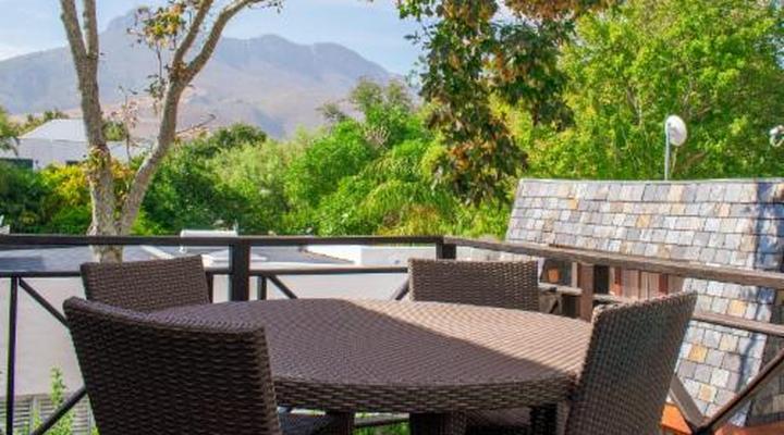 5 Seasons Guesthouse