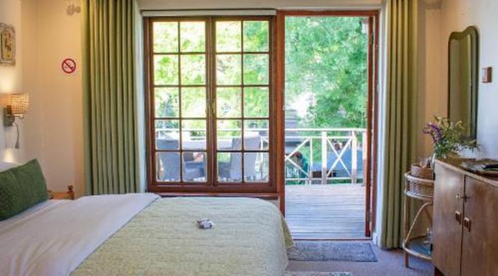 5 Seasons Guesthouse