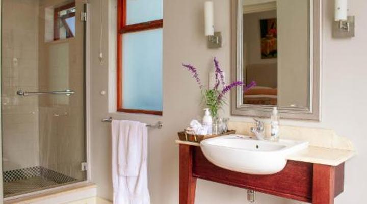 5 Seasons Guesthouse