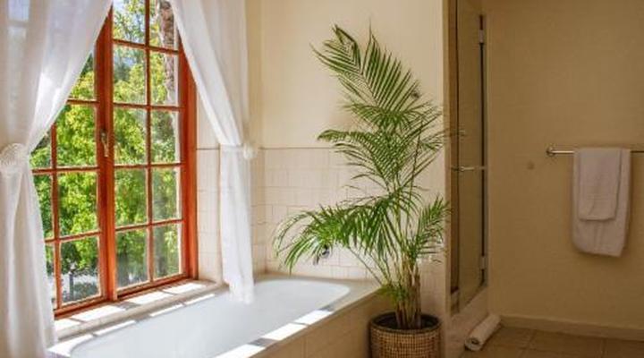 5 Seasons Guesthouse