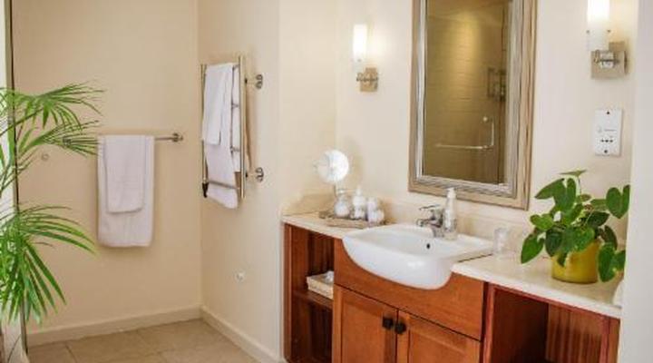 5 Seasons Guesthouse