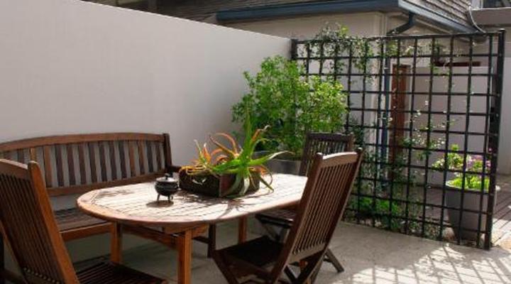 5 Seasons Guesthouse