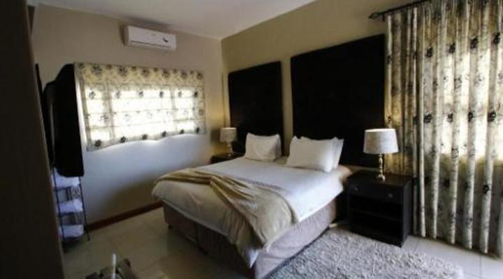 Bluewater Beachfront Guest House