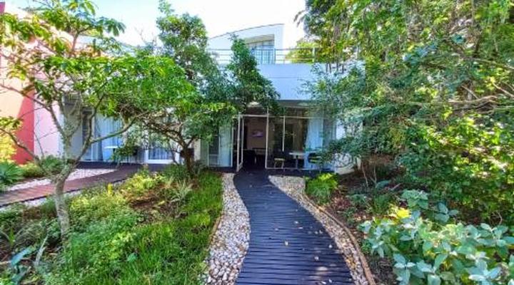 Serene-estate Guesthouse