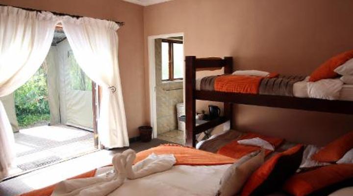 Tube 'n Axe Backpackers Lodge