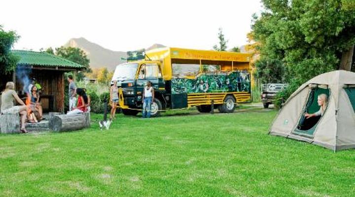 Tube 'n Axe Backpackers Lodge