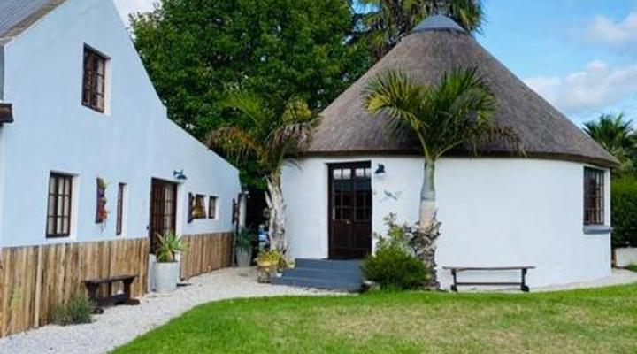 Bella Manga Country Escape