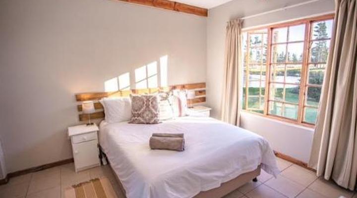 Bella Manga Country Escape