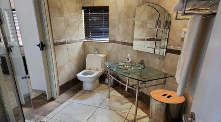 Bon à Vie B&B & Self Catering & BnB Gonubie. Full Solar System, no loadshedding