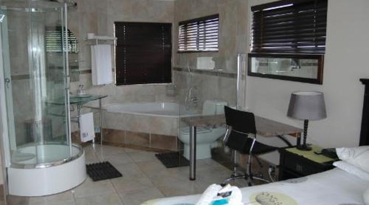 Bon à Vie B&B & Self Catering & BnB Gonubie. Full Solar System, no loadshedding