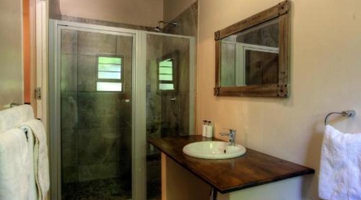 Chrislin African Lodge