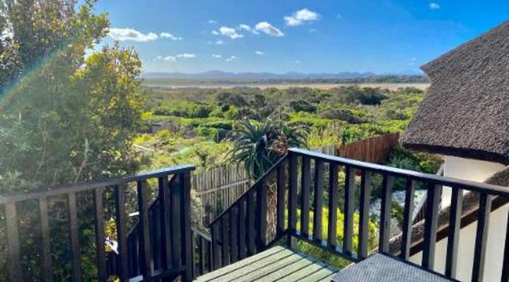 i-Lollo Lodge, River-front Accomodation