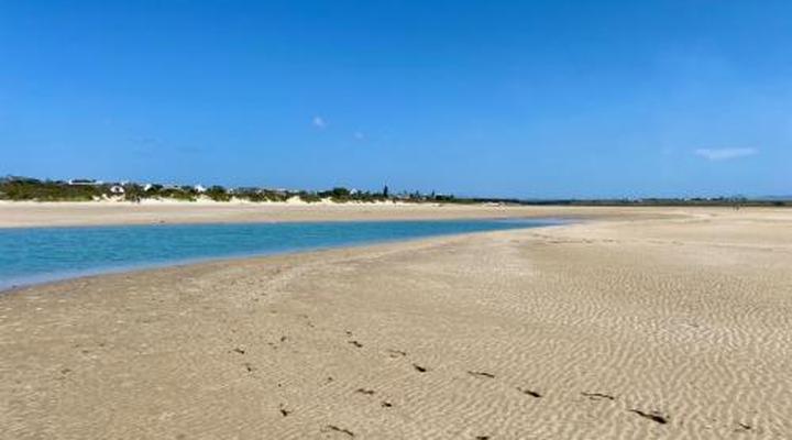 i-Lollo Lodge, River-front Accomodation