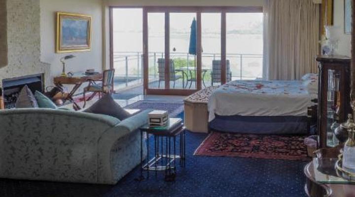 Kosmos Manor Guest House