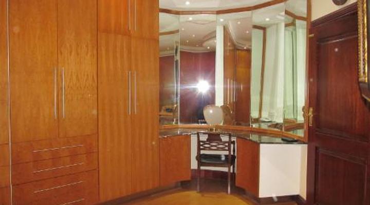 Kosmos Manor Guest House